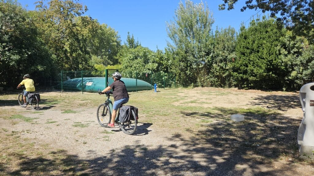 location mobil-home climatisé, Narbonne, emplacement camping-car Narbonne, camping bord de canal