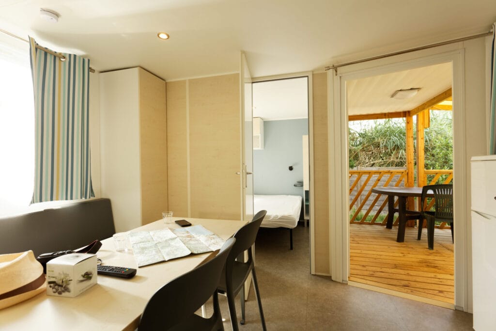 location mobil-home climatisé, Narbonne, emplacement camping-car Narbonne, camping bord de canal