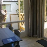 Location mobil-home confort+ au Camping les Floralys à Narbonne vue intérieur