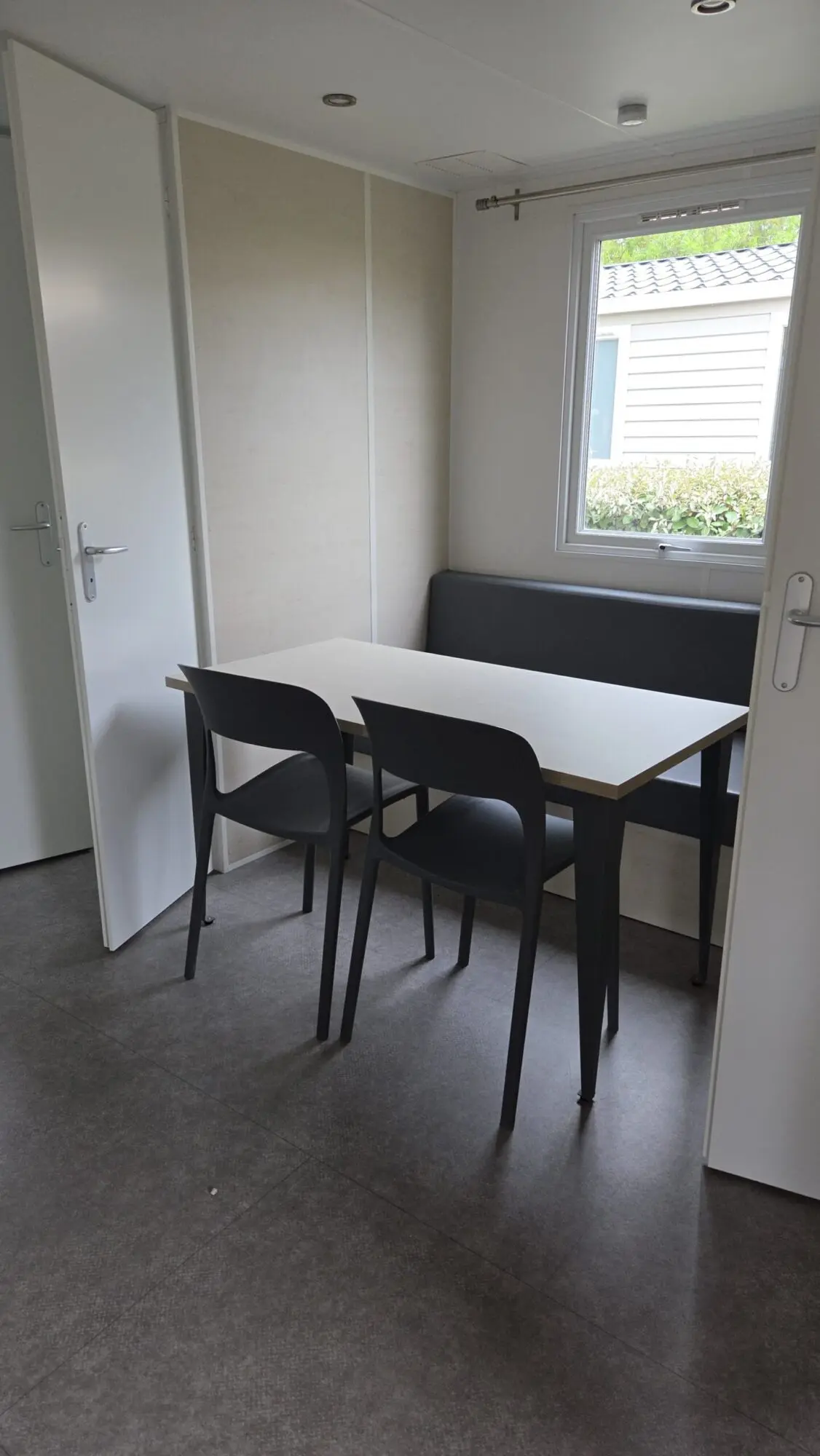 mobil-home-2pers-camping-lesfloralys-narbonne (8)