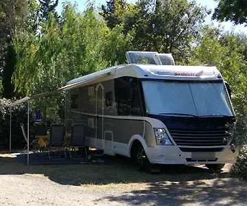 grand camping car camping les floralys narbonne