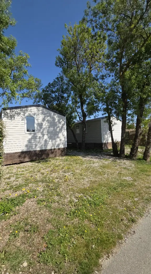 allee mobil home camping les floralys narbonne